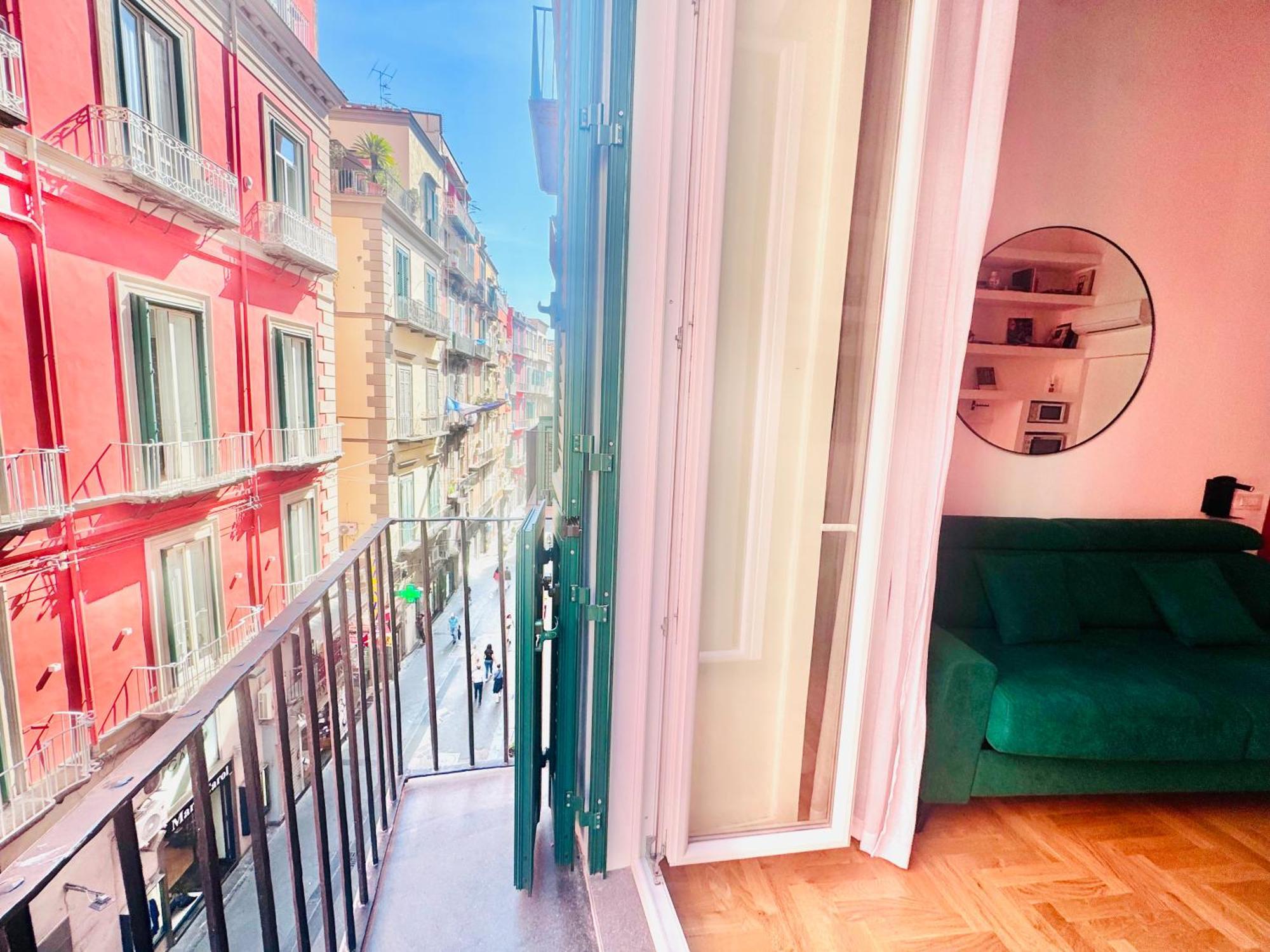Alma De Chiaja - Design & Appartement Naples